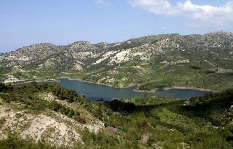 Kıbrıs'ta evleri baraj suları altında kalan köylülere yeni konut projesi!