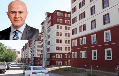 Hişyar Özsoy, TOKİ konutlarını meclise taşıdı!