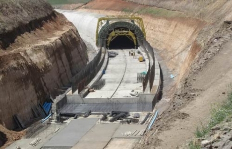 Bakü-Tiflis-Kars demiryolu hattı ne zaman bitecek