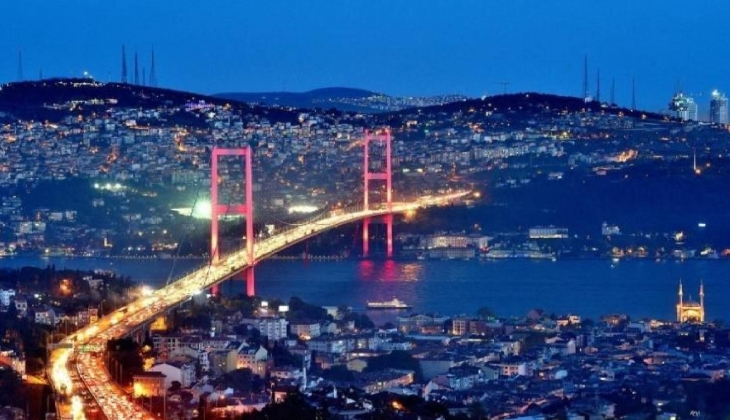 İstanbul da 23 Nisan kutlamaları dolayısı ile pazar günü bazı yollar trafiğe kapatılacak...