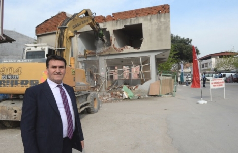 Osmangazi'de trafiği aksatan binalar yıkılıyor!