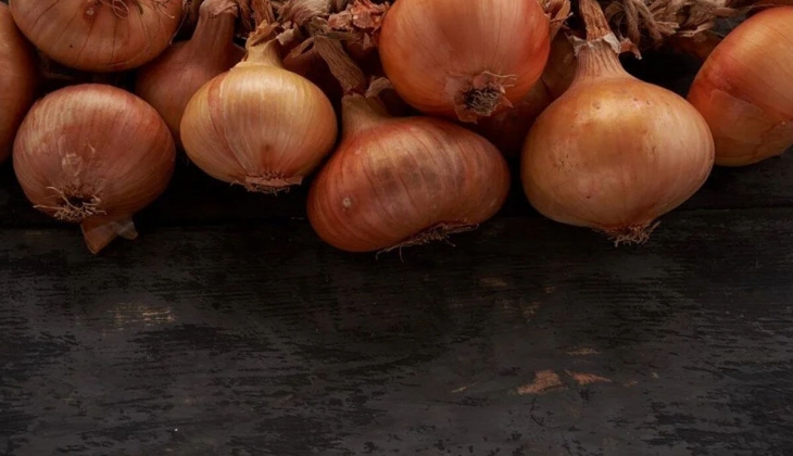Olsun be soğan ekmek yeriz diyorduk! Ona da zam geldi! Vatandaş ne yiyeceğini şaşırdı