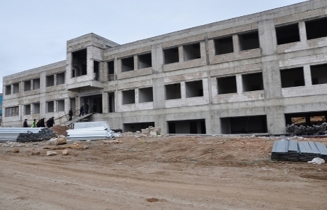 Batman Üniversitesi Kozluk MYO'nun yüzde 78'i tamamlandı!