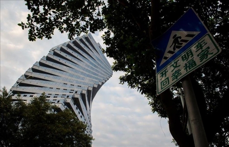 Çin de inşa edilen Burgu Bina tasarımıyla dikkat çekiyor!