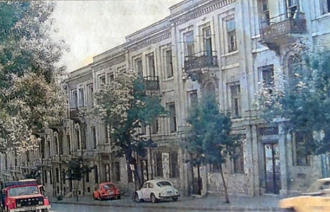 1994 yılında Akaretler Evleri kaderine terk edilmiş!