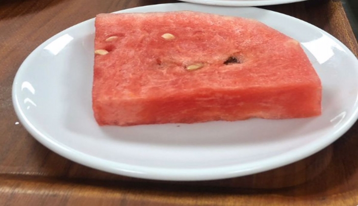 KYK yurdanda bir dilim karpuzun fiyatı dudak uçuklattı