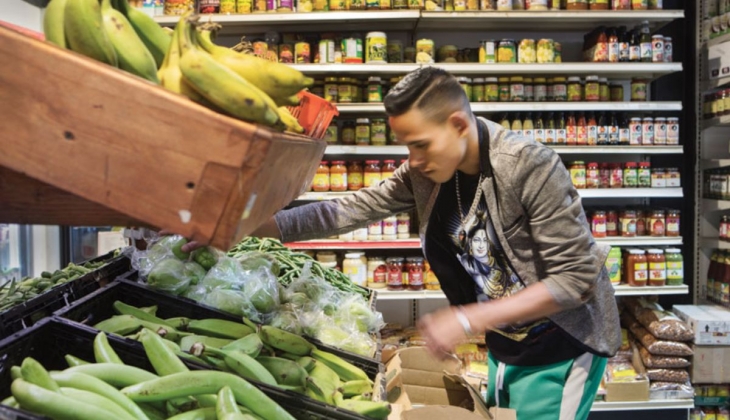Avrupalılardan kamp malzemesi ve kuru gıda stoğu
