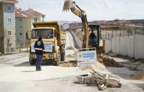 Eskişehir Odunpazarı'nda bozuk zeminler onarılıyor!