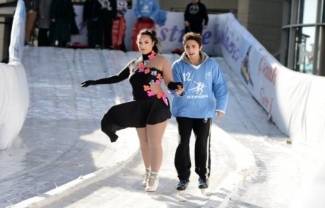Mall of İstanbul'da Türkiye'nin en uzun kayak pisti bulunuyor!