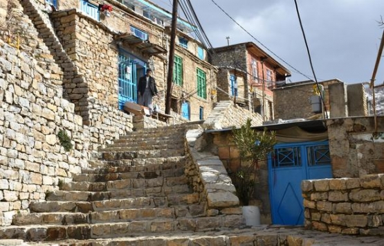 İran ın Irak sınırındaki taş evler büyülüyor!