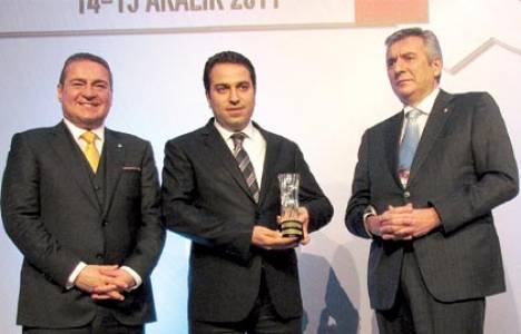 İSO'dan Royal Halı'ya İlk 500'e Giren Sanayi Kuruluşu ödülü!