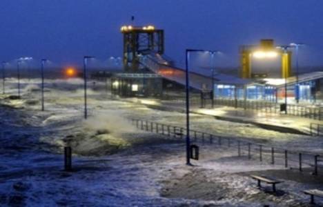 Fransa'da şiddetli yağış nedeniyle 4 kişi öldü!