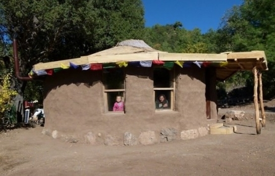 O evi görenler şok oldu! 1500 TL ye hayalindeki evi yaptı!