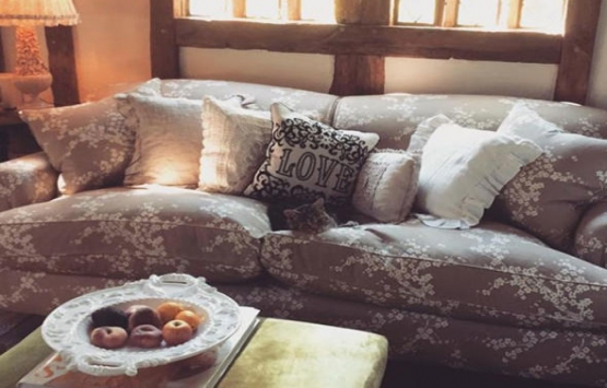 Kelly Brook un 1 milyon Sterlin değerindeki çiftlik evi!