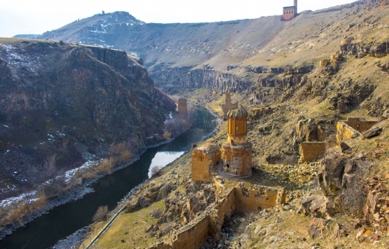 Kars ta turistik yapılar restore ediliyor!