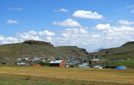 Sarıkamış Yenigazi Köyü'nde kaçak kazı çukurları kapatıldı!
