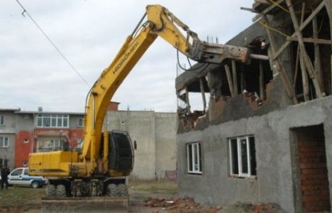 Bursa Osmangazi'de 60 kaçak yapı yıkıldı!