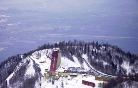 Kartepe'de parke tamiratları hız kazandı!