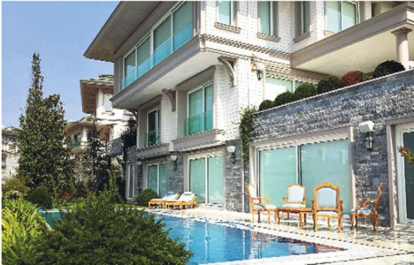 Kıvanç Tatlıtuğ, Çengelköy den villa aldı!