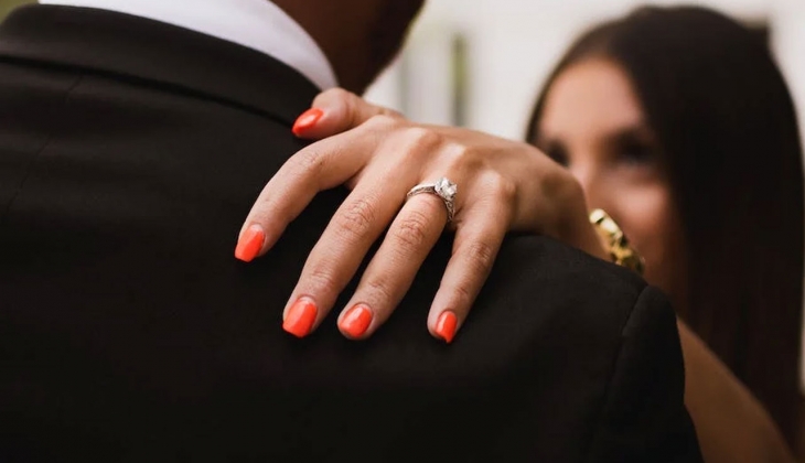 Pırlantalarda dev kampanya! Tam yüzde 60 indirim! Tektaş, kolye, bileklik... 6 Eylül 2022 fiyat listesi...