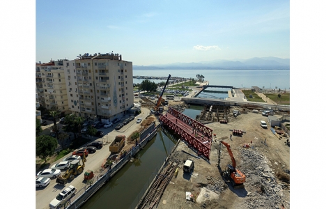 İzmir Bostanlı Deresi'ne çelik köprü!