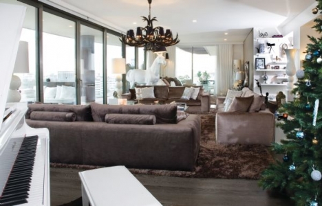 Yolanthe Cabau ile Wesley Sneijder in 700 metrekarelik evi!