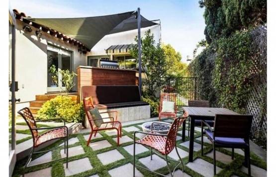 Seth Rogen Batı Hollywood dan 2 milyon dolara ev aldı!