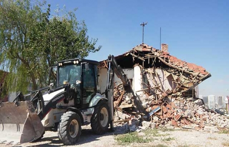 Çankaya'daki 64 gecekondu yıkıldı!