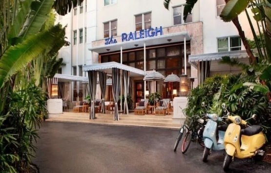 Ferit Şahenk The Raleigh otelini 103 milyon dolara sattı!