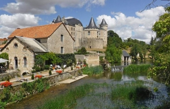 Fransa'daki Verteuil Şatosu 25 milyon TL'ye satılıyor!