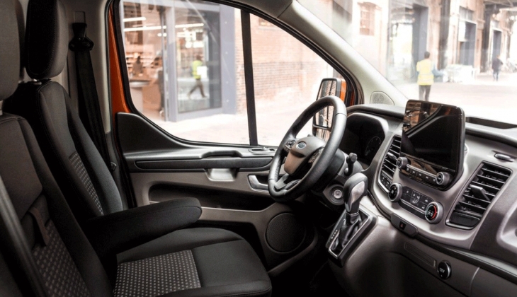 Ford Transit Custom dan 5 bin 600 TL indirim! İşte 2022 Mart fiyat listesi...