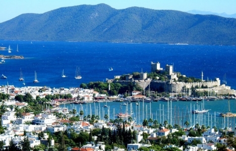 Muğla'da 4 milyon TL'ye 2 adet arsa ve 1 adet villa!