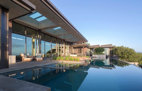 İşte Beyonce nin geceliği 30 bin dolarlık malikanesi!