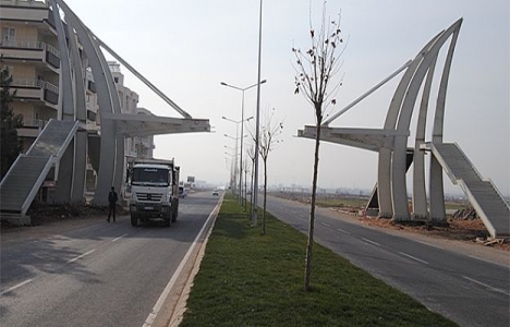 Şanlıurfa Sırrın'daki üstgeçidin inşaatında sona gelindi!