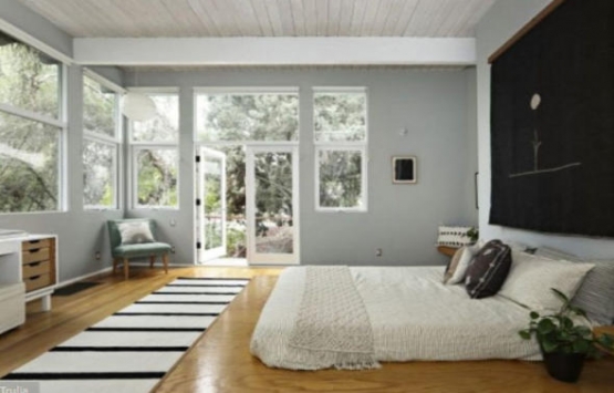 Emily Ratajkowski 2 milyon dolara ev aldı!