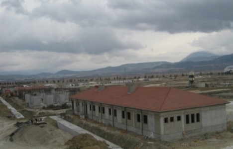 Isparta Kara Havacılık Okulu'nun yüzde 92'si bitti!