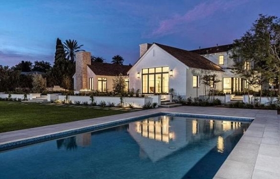 Alacağı ev eski erotik film seti çıkınca vazgeçti!