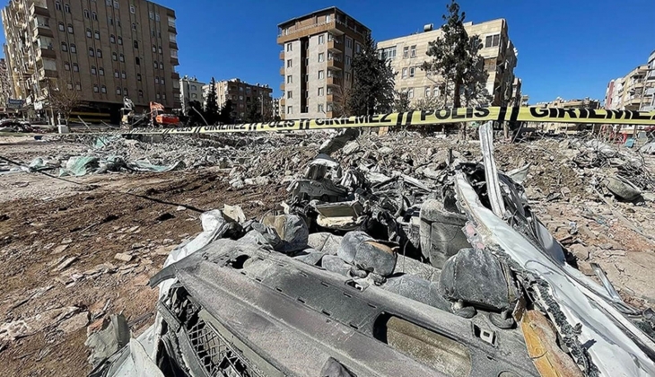 Şanlıurfa daki hasarlı binalar için uyarı: Artçı depremlerde çökebilirler!