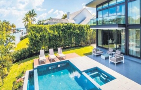 Kont Charles Faber Castell eşi için Miami den villa aldı!