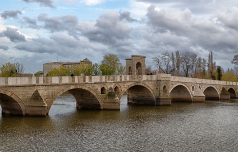 Tunca Köprüsü'nün aydınlatması tamamlandı!