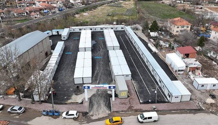 Doğanşehir'deki esnaf konteyner çarşının kurulumunda sona gelindi!