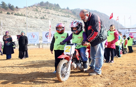 Düzce Motor Sporları Pisti'nde üst yapı çalışmaları sürüyor!