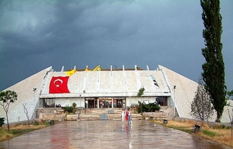 Atatürk Kültür Merkezi alanının geleceği konuşuldu!