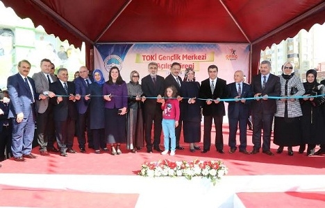 Kayseri'de Genç KAYMEK TOKİ Gençlik Merkezi açıldı!