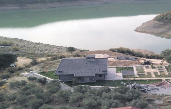 Turgay Erdem’in 7 milyon TL lik villası yıkıldı!