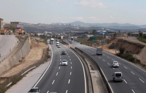 Sakarya'da TEM otoyolunda yol çalışmaları sürüyor!
