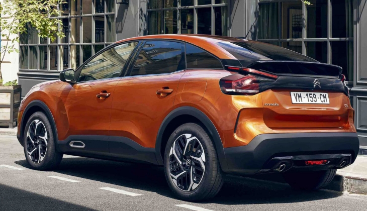 Citroen C4 te şok kampanya! 200.000 TL 12 ay yüzde 0,99 faiz avantajı! İşte 9 Ocak 2023 fiyat listesi