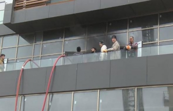 Fikirtepe de 25 katlı binanın inşaatında yangın!
