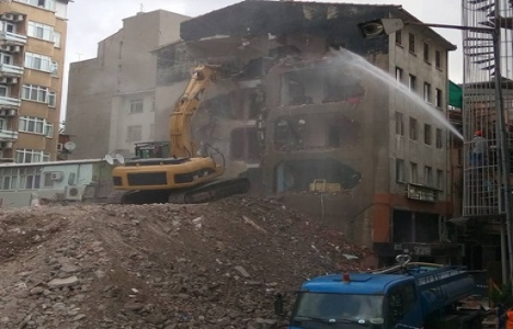 Barlar Sokağı’nda başlayan yıkıma vatandaşlardan tepki!