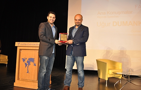 Uğur Dumankaya: Gençlerden ilham alıyoruz!